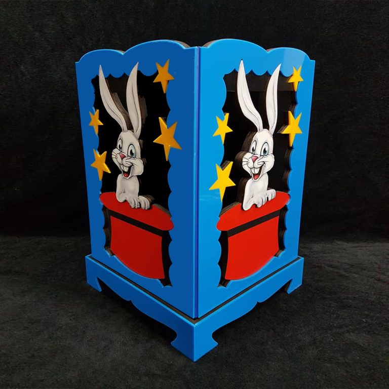 Rabbit square production (with flowers) van Tora